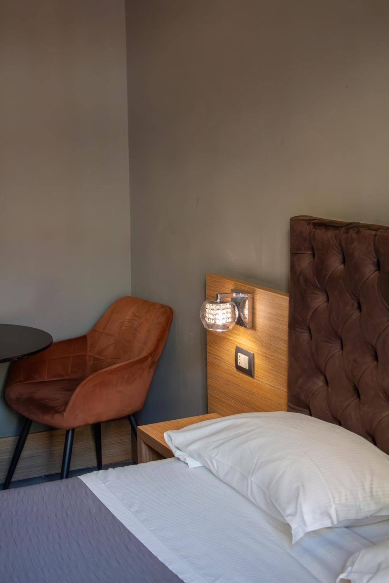 Hotel Beb Umberto I Napoli Exterior foto